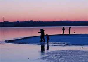 В Ужгороді на всю зиму заборонили "користування" льодом міських водойм