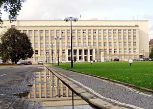 17 травня в Ужгороді відбудеться VIII сесія Закарпатської обласної ради V скликання