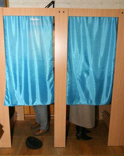 ЦВК: Активність українських виборців на 22.00 склала 63,22%