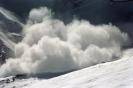У Карпатах зберігається небезпека сходження снігових лавин   