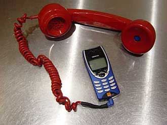 На Закарпатті у пільговій черзі на встановлення телефону перебуває 1436 осіб