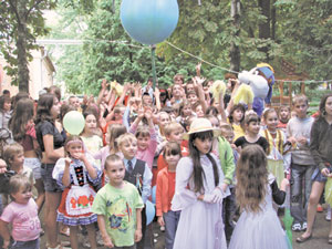 Закарпатський санаторій "Малятко" влаштував фестиваль для родин