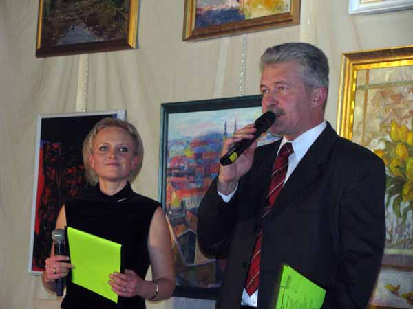 В Ужгороді відбулася благодійна виставка-продаж картин