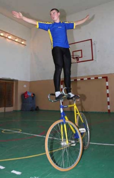У Великих Берегах на Закарпатті діє єдина в Україні команда з велосипедного спорту у залі