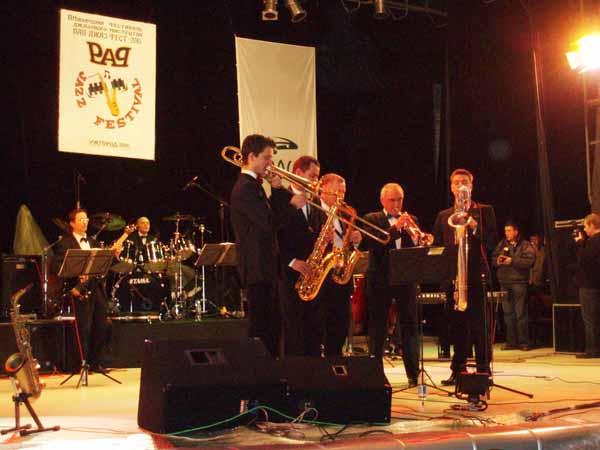 В Ужгороді відбувся ХІІ Міжнародний ромський фестиваль джазового мистецтваи "Пап-Джаз-Фест 2010"