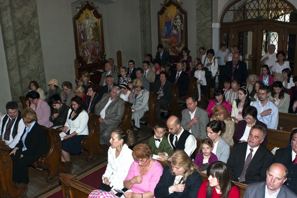 З кожним роком на Великдень велелюднішою стає церква Святого Флоріана Будайської єпархії в Будапешті