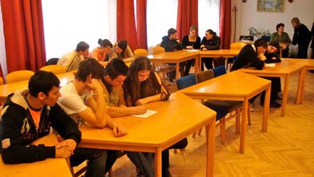 У Бактолоурондгазькій гімназії Угорщини проходить конкурс читців українською мовою