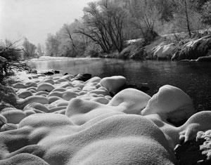 На річках Закарпаття фіксуються зниження рівнів води та посилення льодових явищ