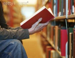 Закарпаття: У Берегові відкрилась перша приватна бібліотека 