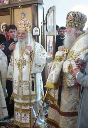 На Закарпатті відбулося спільне богослужіння українського і румунського ієрархів (ФОТО)
