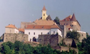 У мукачівському замку "Паланок" стартувала виставка угорських художників Закарпаття