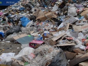 Ужгород: З демонтованого ринку вивезли 234 кубометри сміття