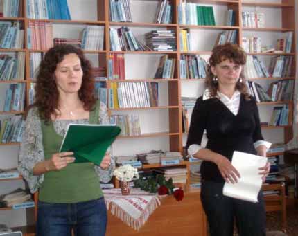 В Ужгороді відбулися поетичні читання закарпатських літераторок Оксани Луцишиної та  Мар’яни Нейметі