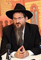 Головний рабин Росії Берл Лазар на урочистій вечері в споруді колишньої хоральної синагоги в Ужгороді