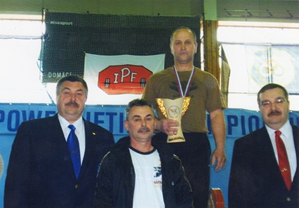 Інженер ЖРЕПу з Мукачева виграв золото,срібло та бронзу на Чемпіонаті світу з пауерліфтингу серед ветеранів