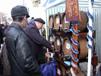 На Старий Новий рік всі йдуть до закарпатського Мукачева на фестиваль вина
