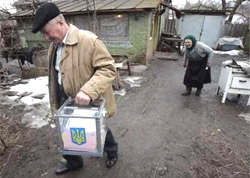 На Закарпатті представники УПЦ Московського Патріархату агітують за Януковича