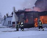 На Закарпатті пожежа майже до тла знищила ресторан -мотель (ФОТО)