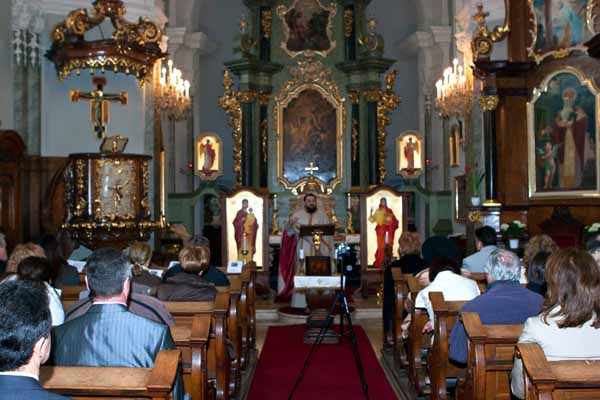 Українці Угорщини відсвяткували Великдень в греко-католицькому храмі Св. Флоріана в Будапешті (ФОТО)