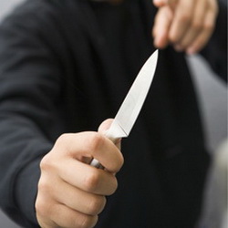 На Закарпатті міліціонери вилучили у підлітка  мисливський ніж