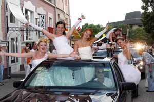 27 червня в Ужгороді відбудеться Третій Закарпатський Парад наречених
