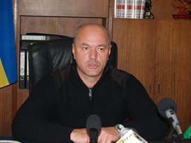 Мер Ужгорода дав міліціонерам гроші