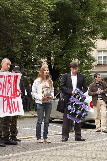 В Ужгороді молодь протестувала проти вбивства міліцією студента (ФОТО)