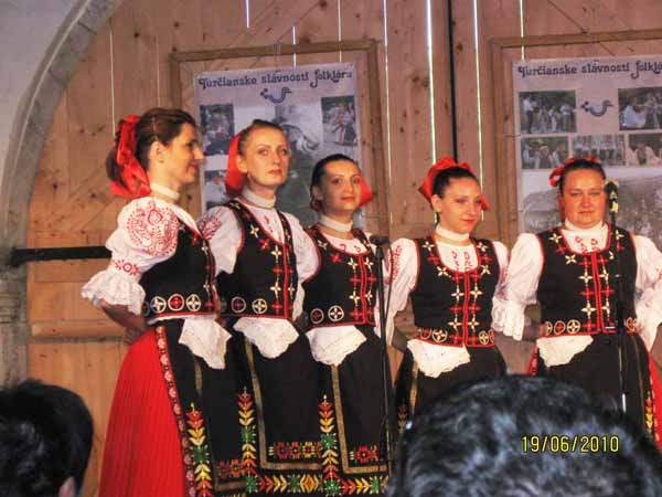 Ансамбль "Словенка" з Ужгородщини взяв участь у фестивалі фольклору в Словаччині