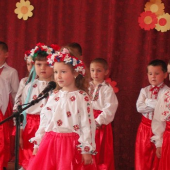 На Мукачівщині провели музично-поетичний конкурс "Перший крок до зірок"