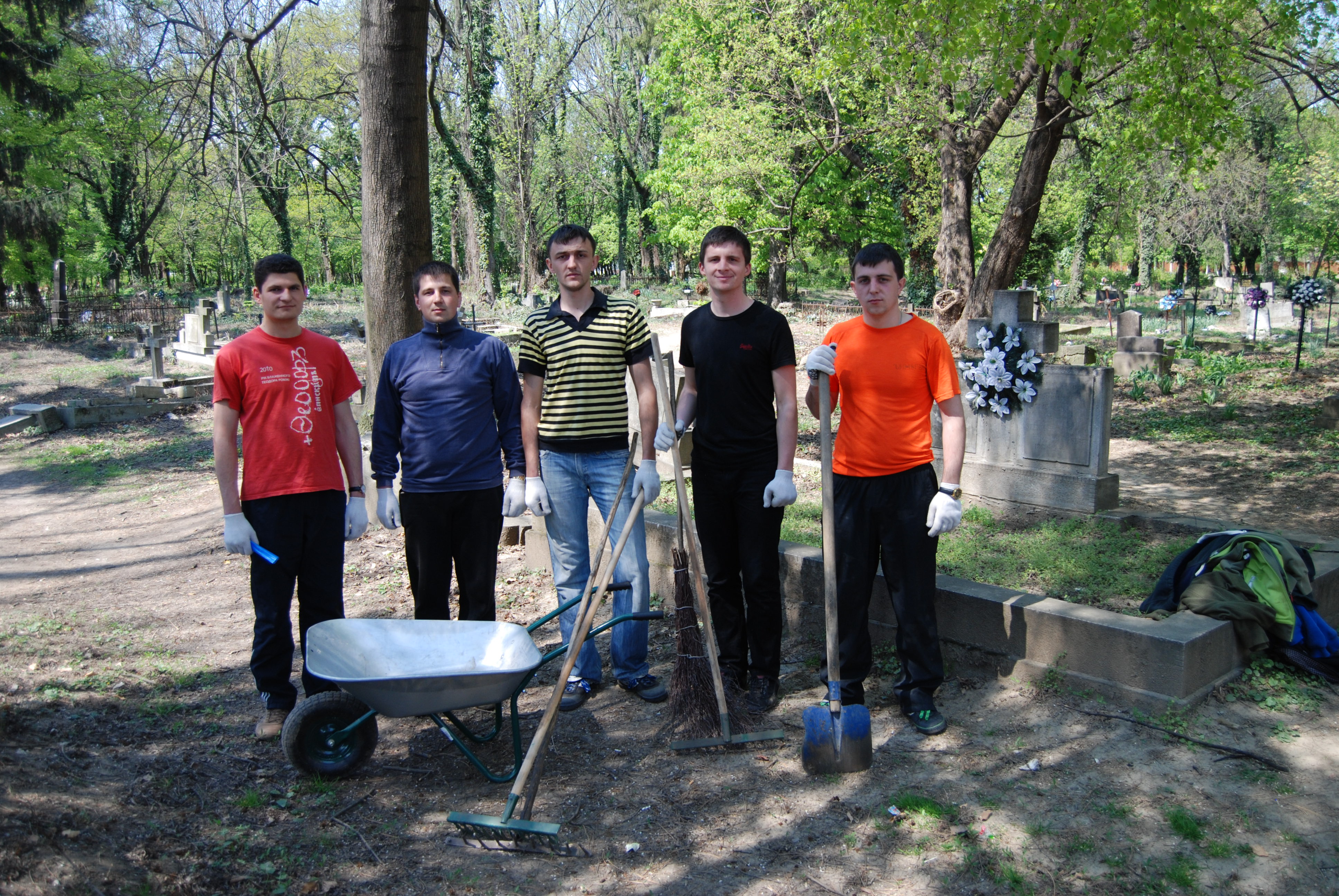 Хто порятує давній ужгородський цвинтар на Капушанській?
