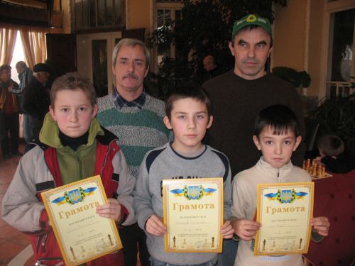 На Берегівщині пройшли святкові шахові турніри (ФОТО)
