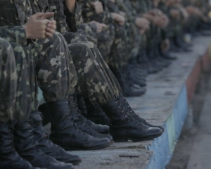 У 2013 році українських юнаків востаннє призвуть в армію (ВІДЕО)