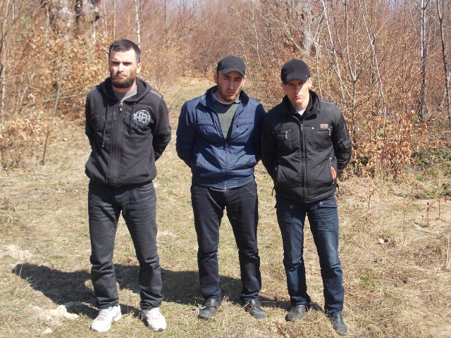 На Закарпатті прикордонники затримали трьох нелегалів із Чечні