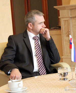 Голова Закарпатської ОДА зустрівся із новопризначеним Генеральним консулом Словаччини в Ужгороді (ФОТО)