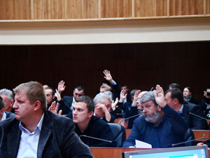 Ужгородські депутати демократизували раду всупереч бажанню мера