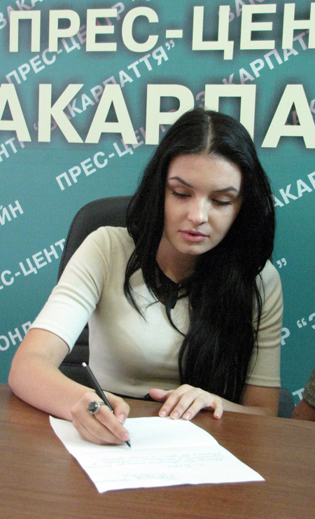 В Ужгороді фіналісти першого "Голосу країни" розповіли про симпатію до Ангеліни Моняк