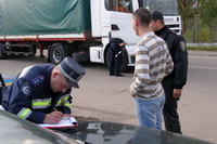 Закарпатські ДАІшники знайшли наркотики у колесі автомобіля азербайджанця