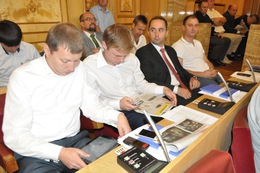 Партійці Яценюка в Закарпатській облраді голосують в унісон з «регіоналами»