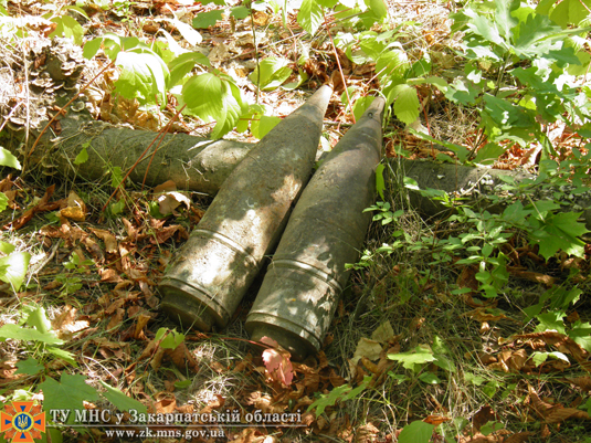 В Ужгороді поблизу Машзаводу виявили снаряди (ФОТО)