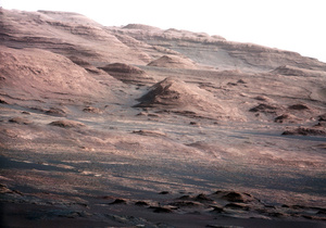 Вчені побачили на Марсі снігопад із сухої криги