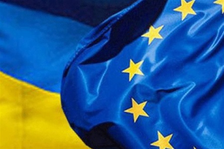 Депутати Виноградівщини одноголосно закликали Януковича, Азарова та Рибака припинити гру довкола євроінтеграції