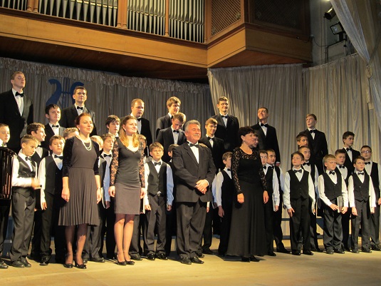 Мукачівський хор хлопчиків та юнаків відкрив святкування свого 30-річчя концертом в Ужгороді (ФОТО)