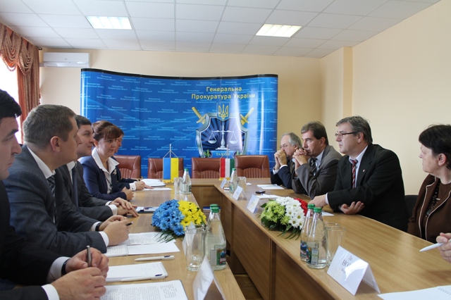 Прокурори Закарпатської та Саболч-Сатмар-Березької областей говорили про вдосконалення співпраці прикордонних прокуратур