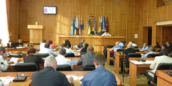 Під тиском громадськості ужгородська влада зняла з сесії проект про утаємничення результатів голосувань