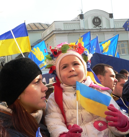 Ужгород: "Київ, ми з тобою!" (ФОТО, ВІДЕО)