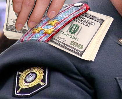 За хабар у 2500 доларів США  міліціонери отримали 5 років
