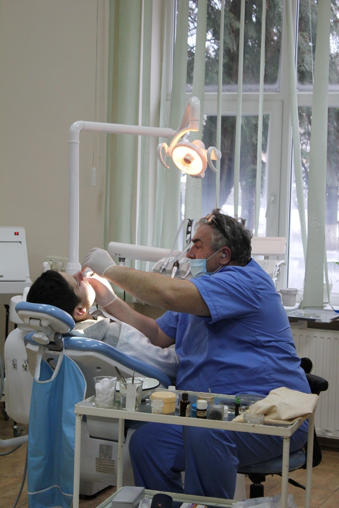 До Дня стоматолога обласна стоматполіклініка отримала нове обладнання (ФОТО, ВІДЕО)