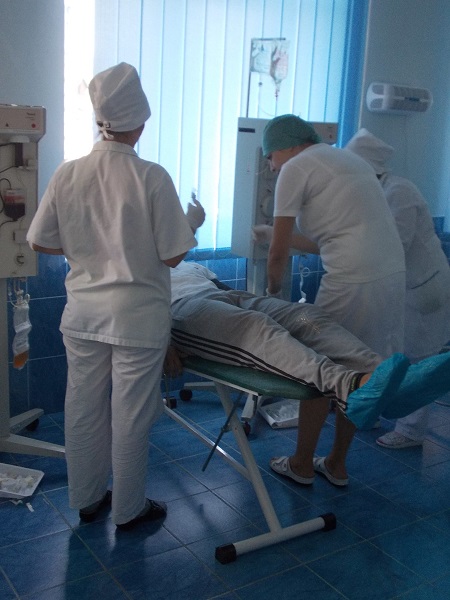 "Донори Ужгорода" провели чергову благодійну здачу крові (ФОТО)