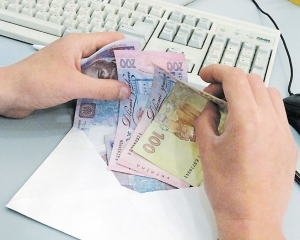 Закарпатці отримують найменші в Україні зарплати