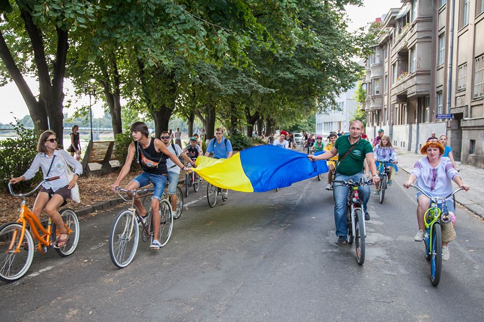 В Ужгороді відбулася українська велоекскурсія (ФОТО)